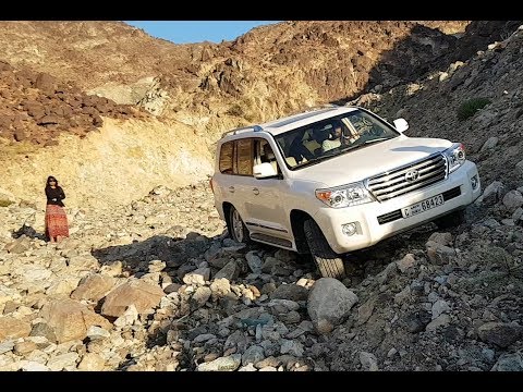 My 2014 Land Cruiser V8 Petrol V/S Badly Washed Out Road الطرق الوعرة القصوى