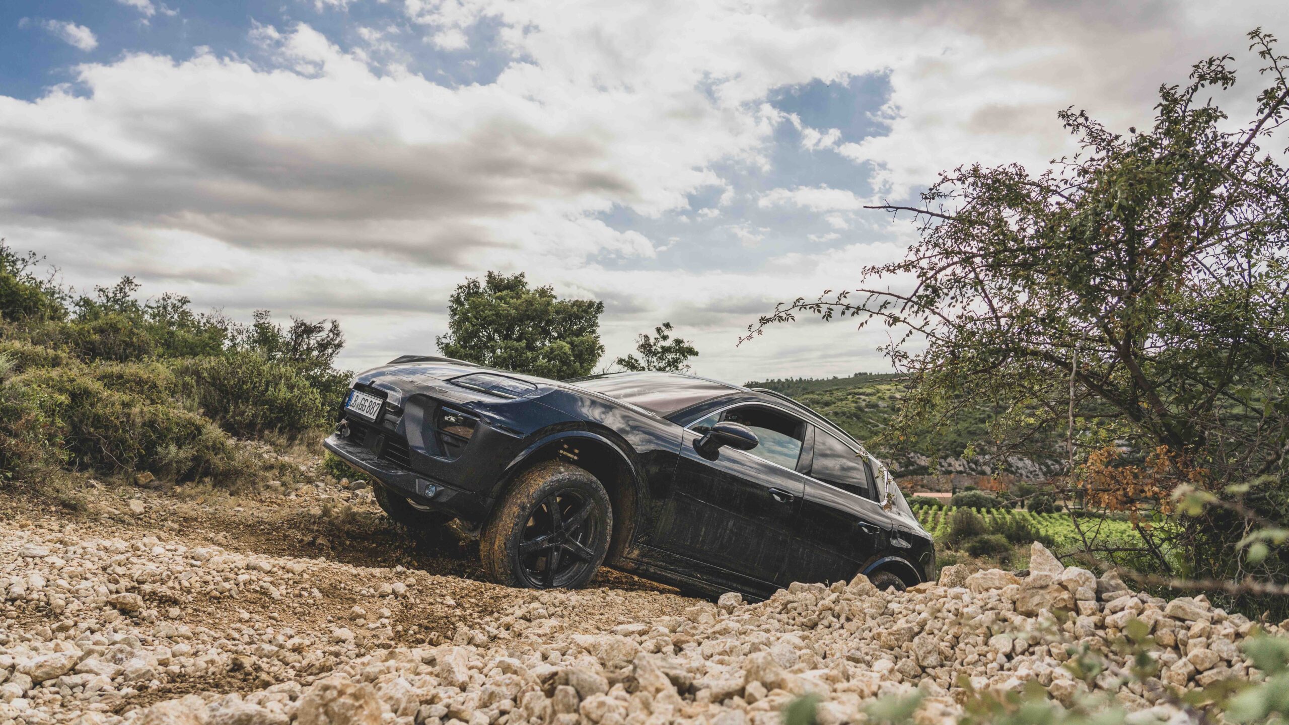 Porsche Macan offroad