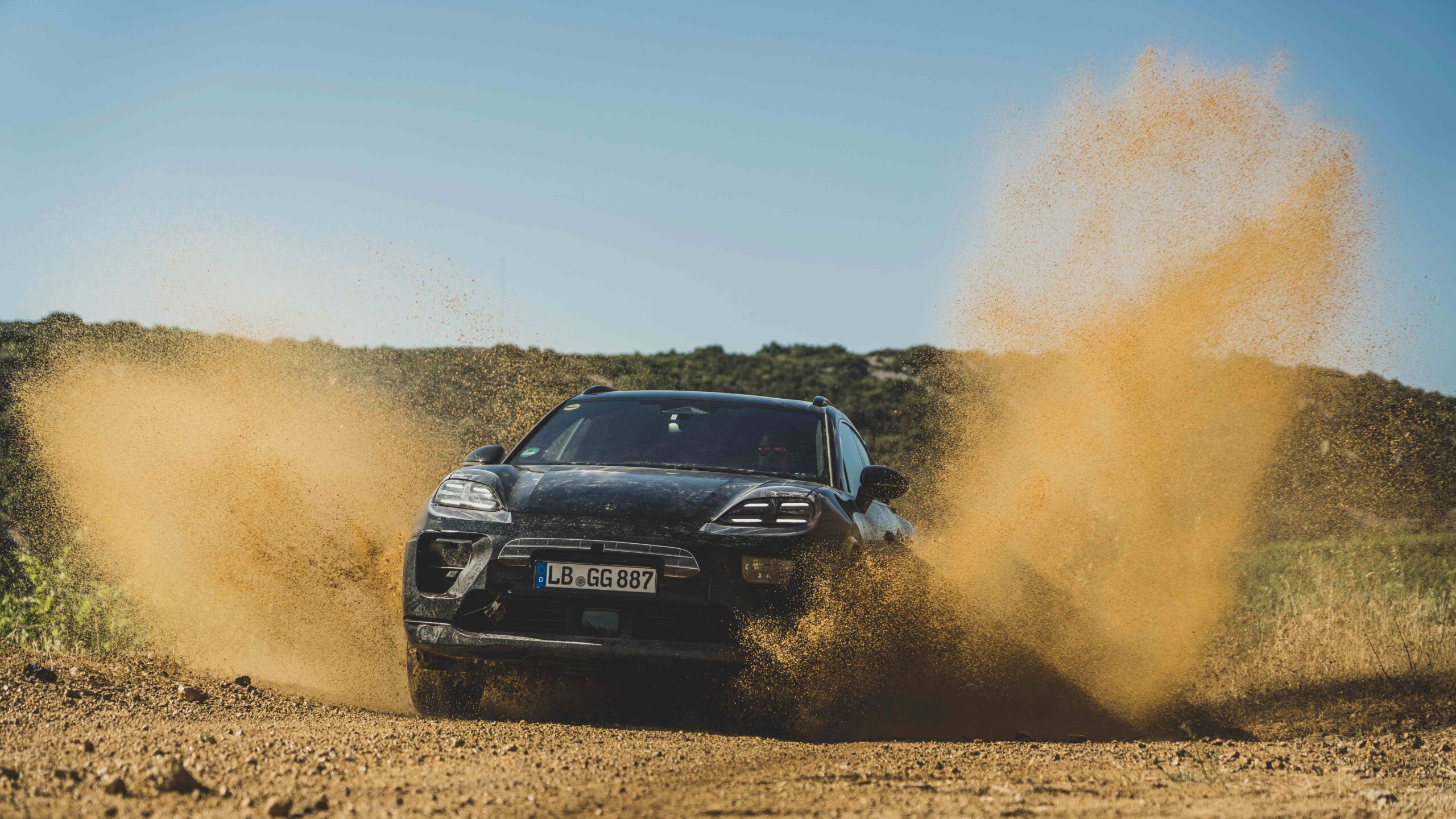 Porsche Macan offroad