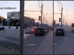 Koláž screenshotov videa nehody BMW X5 v meste