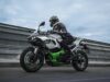 Jedna z dvoch silných hybridných motoriek v predaji: Kawasaki Ninja 7 HEV (foto: Kawasaki)