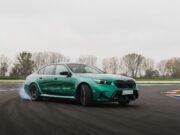 BMW M5 v drigte na okruhu Slovakia Ring