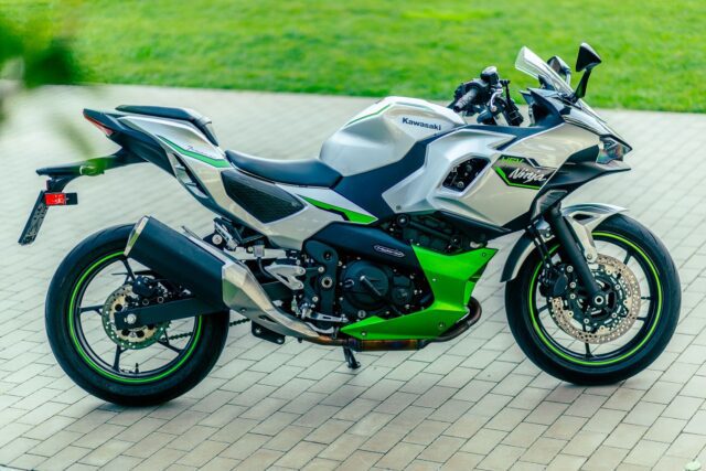 Kawasaki Ninja 7 Hybrid